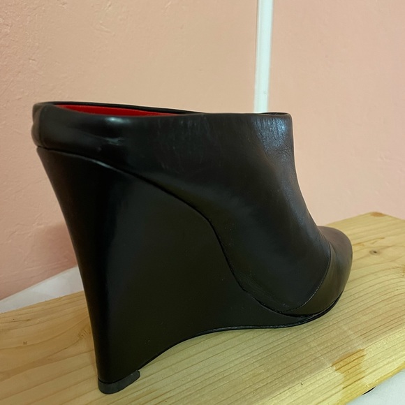 Womens Boots - Picture 2 of 3